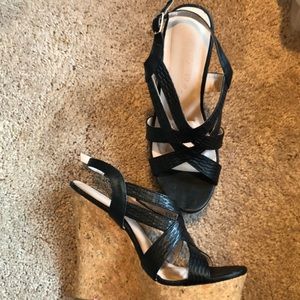 Black sandal wedges 7